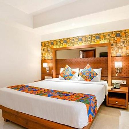 Srikrishna Paradise Hotel Thane Navi Mumbai Zewnętrze zdjęcie