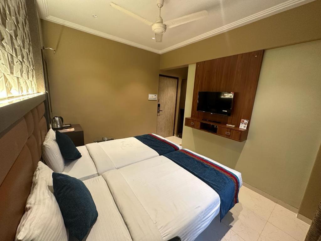 Srikrishna Paradise Hotel Thane Navi Mumbai Zewnętrze zdjęcie